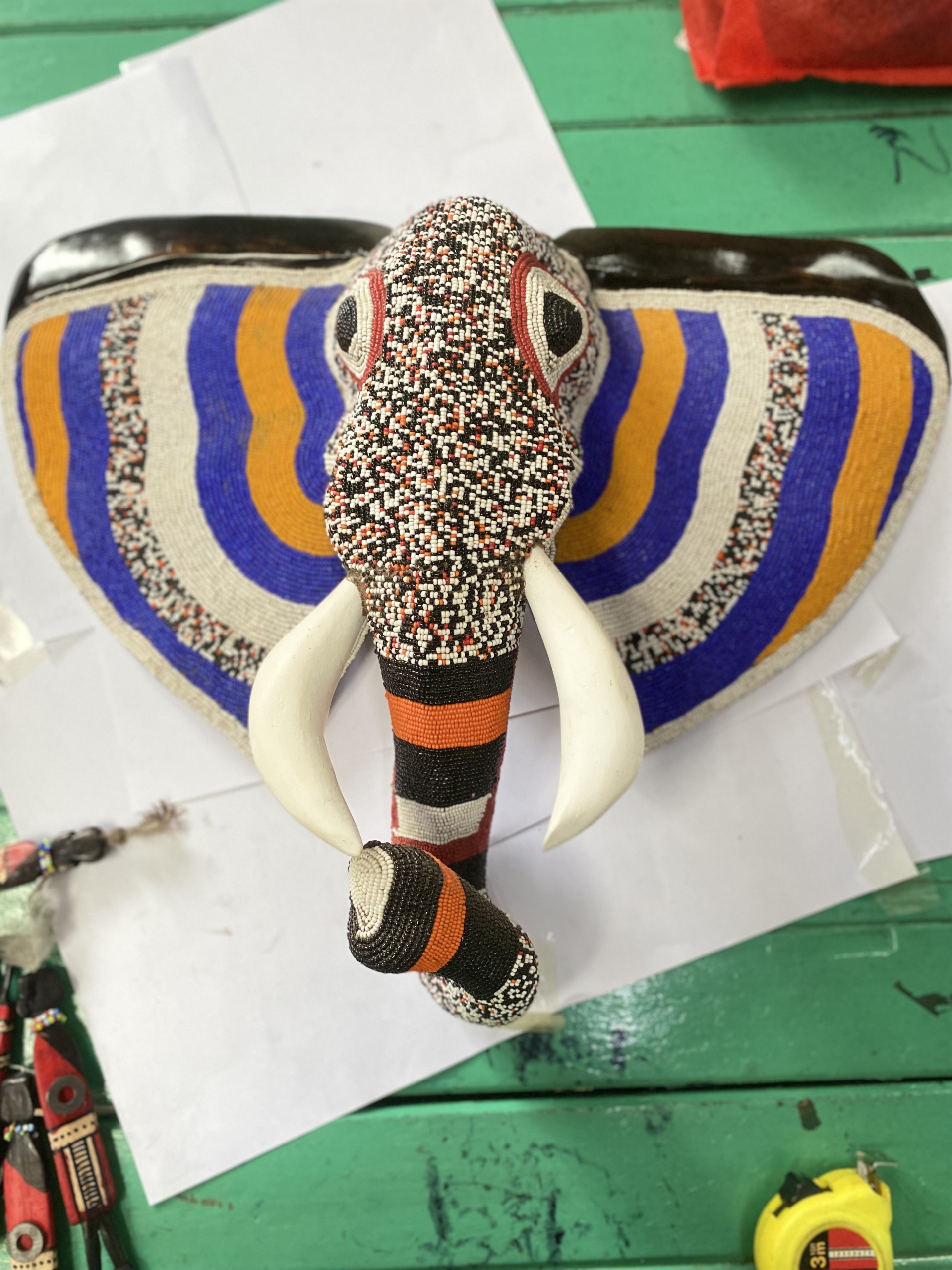 beads colorful elephant wall decoration