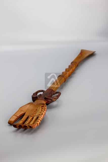 wooden back scratcher with animals 2