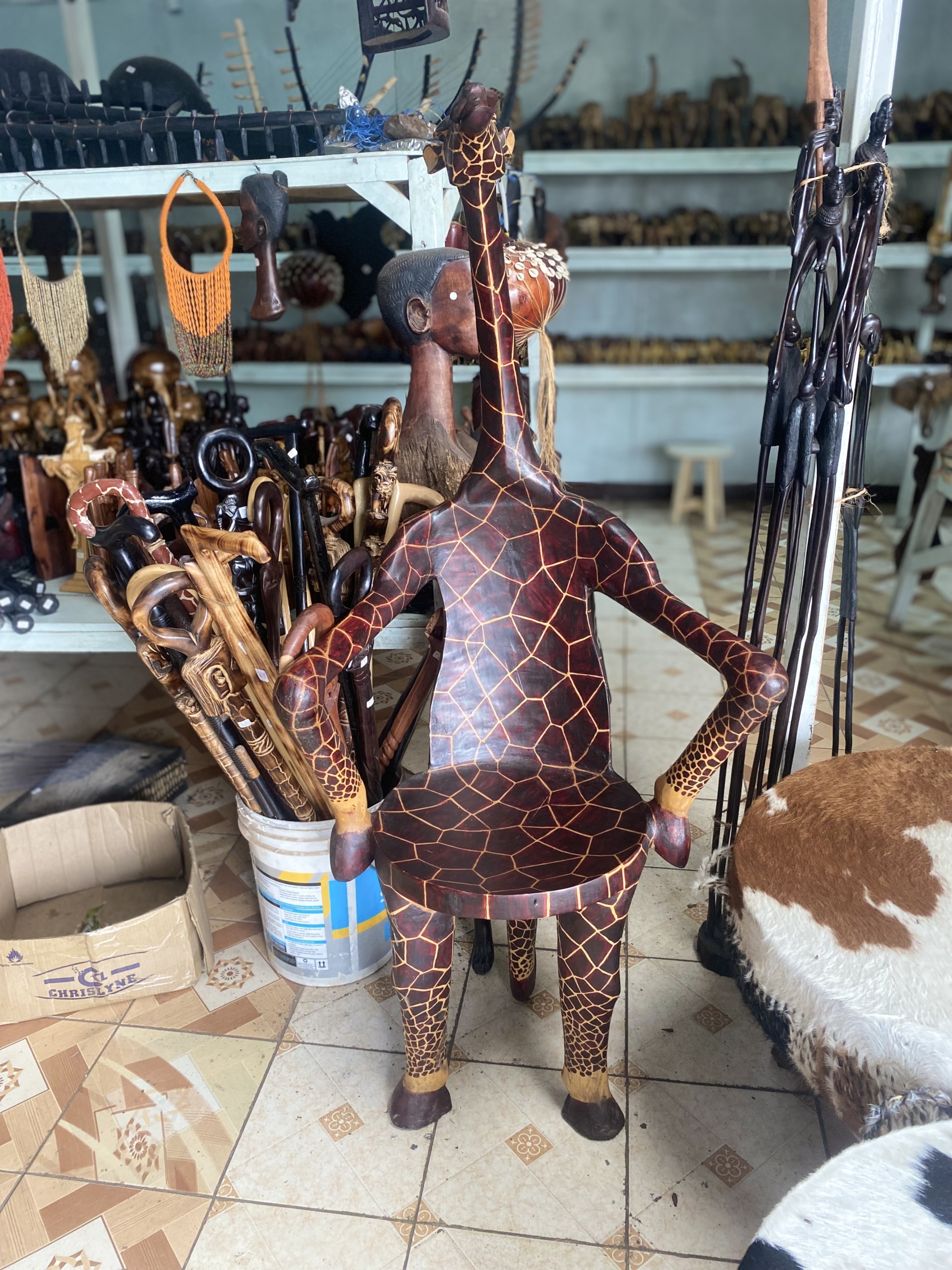 wooden giraffe chair